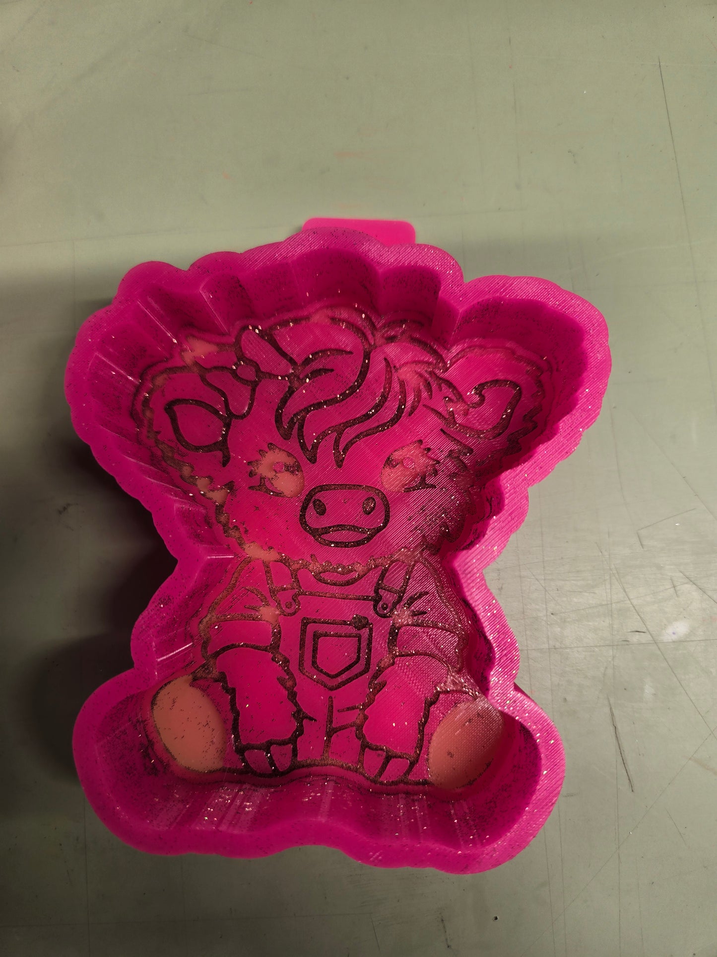 DESTASH highland in overalls