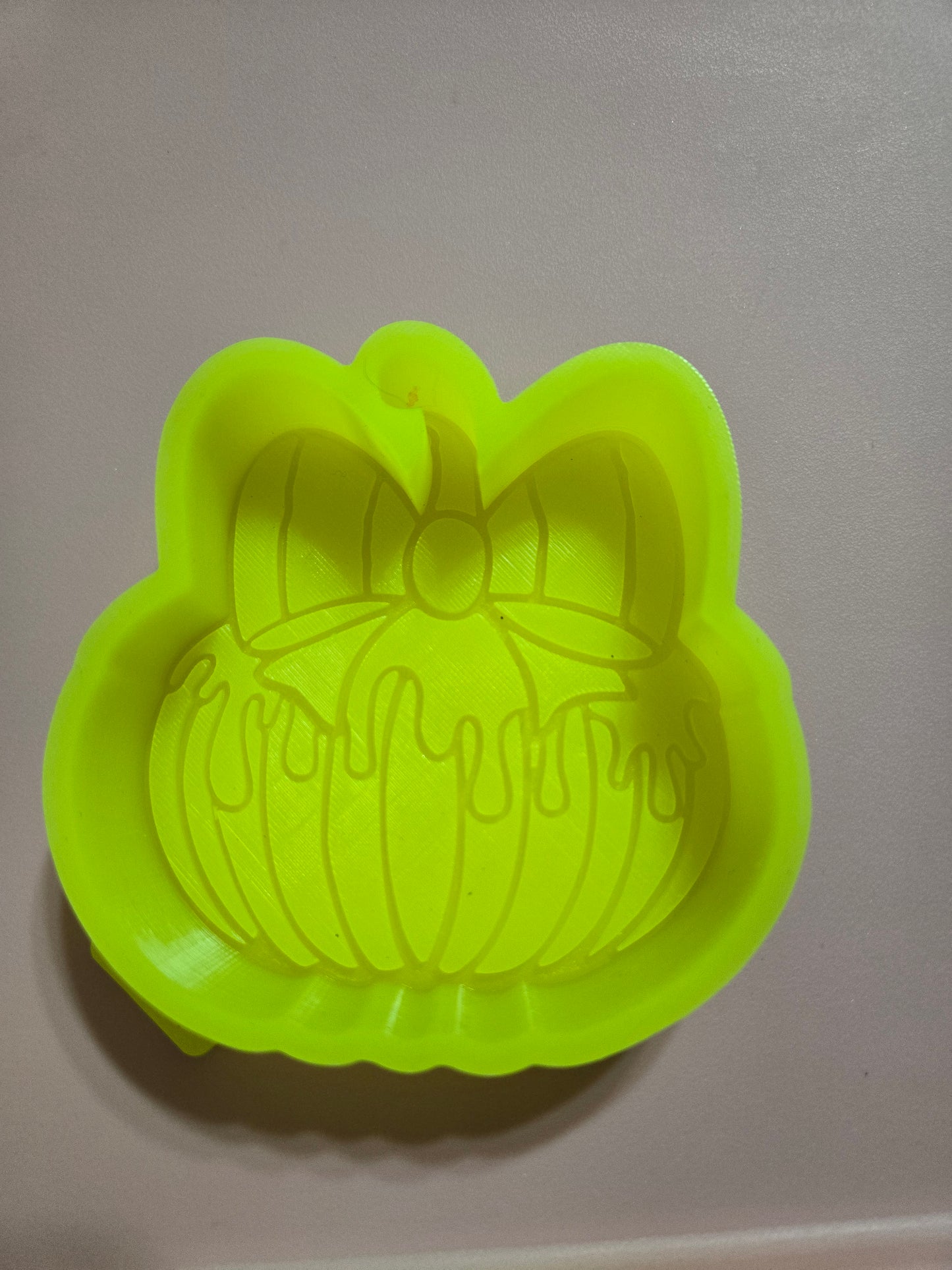 RTS drippy striped pumpkin