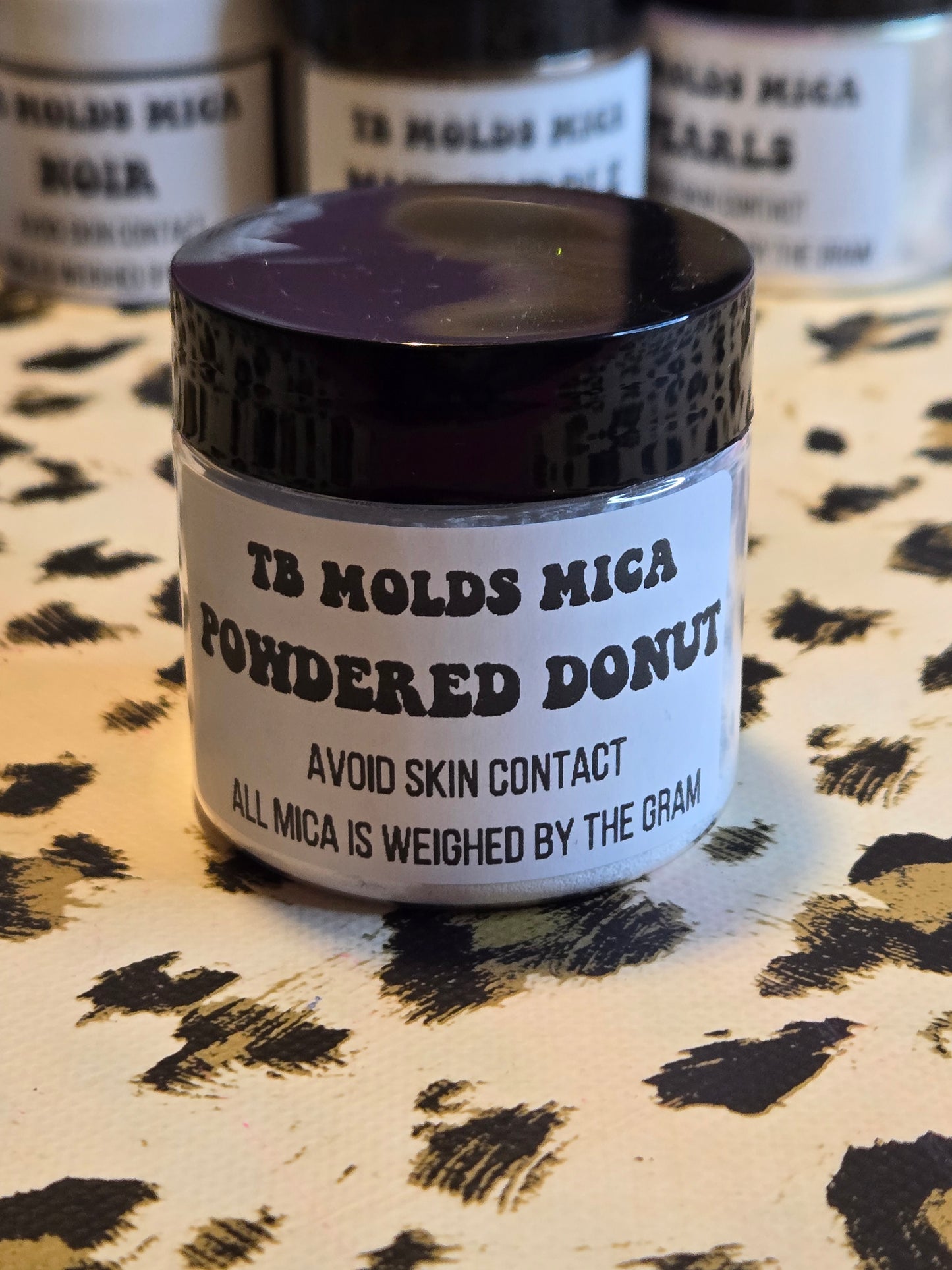 Powdered donut pigment powder