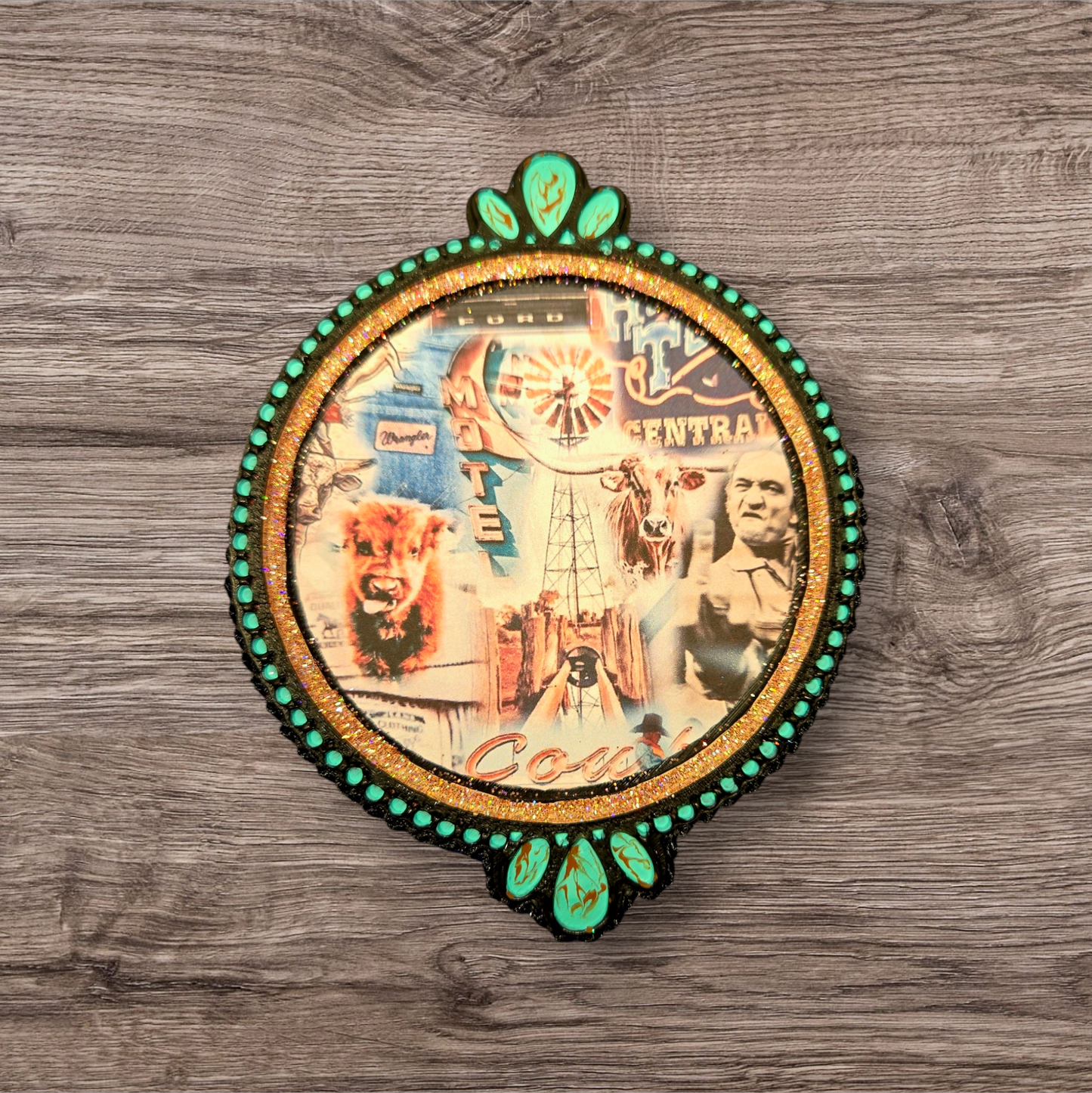 Round concho frame