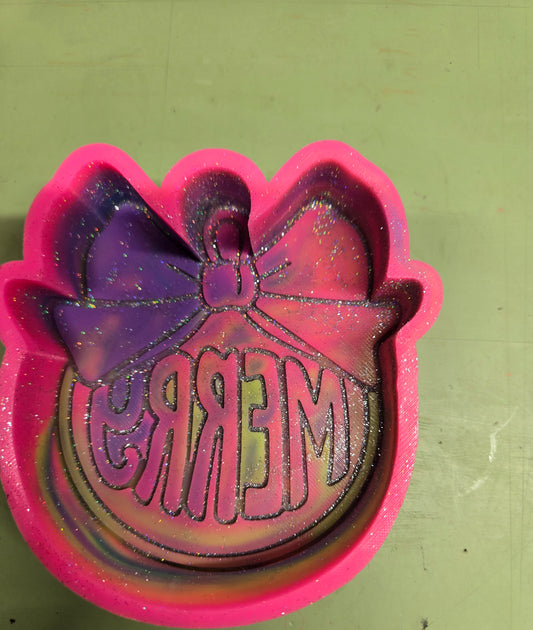 DESTASH merry ornament