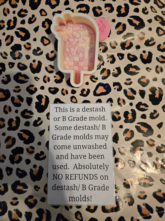 DESTASH checkered Halloween ice cream