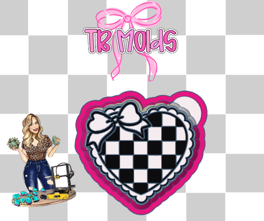 Checkered heart with bow