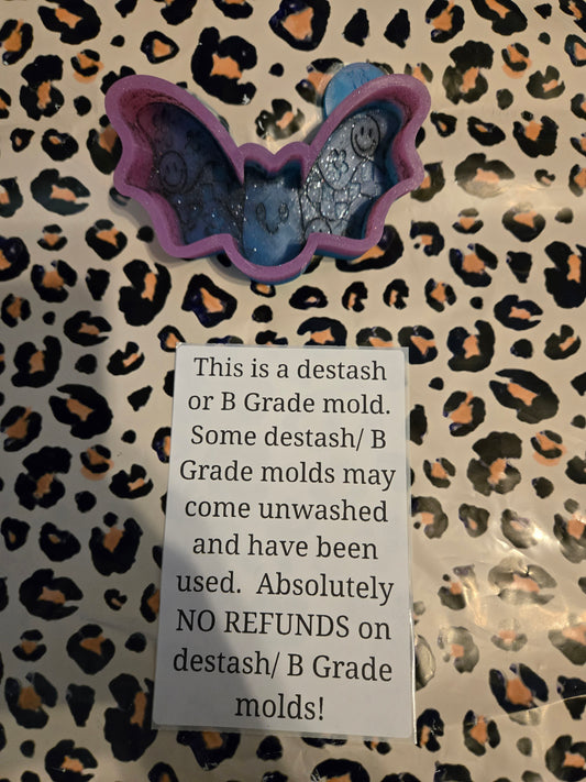 DESTASH groovy smiley bat