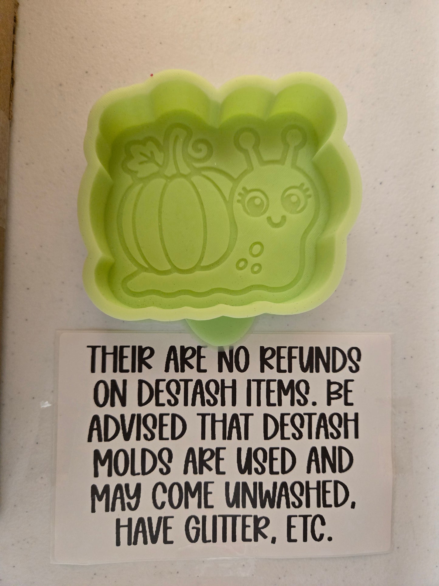 DESTASH pumpkin snail