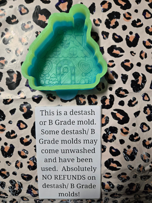 DESTASH HEARTS GINERBREAD HOUSE